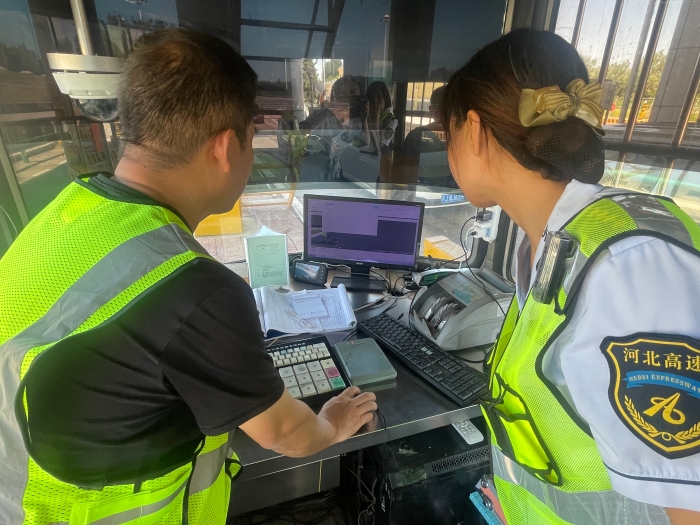 c89bb065320fbbf88f31506b7ac6aa84