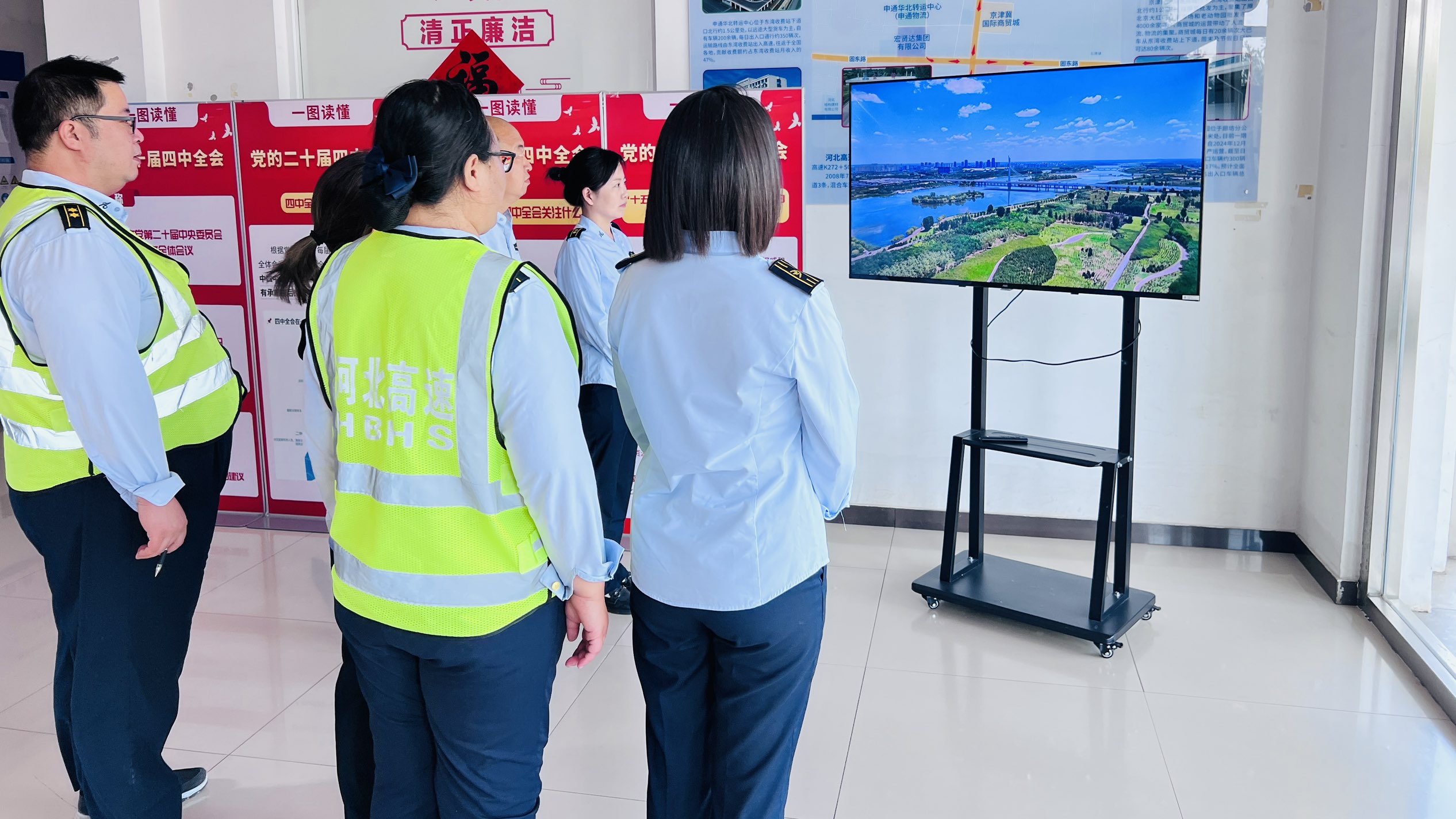 廊坊分公司东湾收费站：一堂防灾课 一场实战练