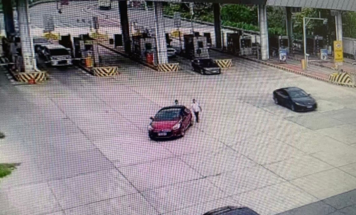 1175.